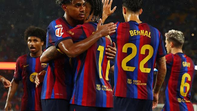 الدوري الإسباني.. برشلونة يكتسح سانتاندير بسباعية أمام أنظار حمزة عبدالكريم
