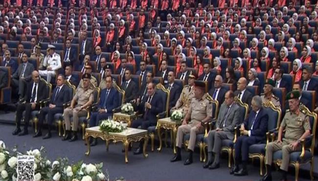 الرئيس السيسي: دورات الأكاديمية العسكرية توفر جرعة ضخمة من المعرفة تضعها كل جهة للمتدربين