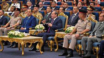 الرئيس السيسي: الهدف من دورات الأكاديمية العسكرية هو إعطاء فرصة لمؤسسات الدولة لأن تتعايش مع بعضها البعض 