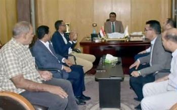 نائب محافظ الأقصر يترأس اجتماعاً موسعاً لبحث آليات التفتيش على المصانع والمنشآت الغذائية