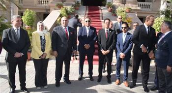محافظ القليوبية ورئيس جامعة بنها يشهدان توزيع مستلزمات طبية على المستشفيات الجامعية ضمن جولات "مستقبل وطن"