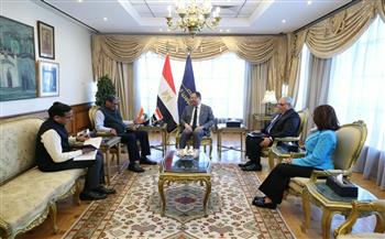 وزير الاتصالات وتكنولوجيا المعلومات يبحث مع سفير الهند بالقاهرة تعزيز التعاون في مجالات الذكاء الاصطناعي