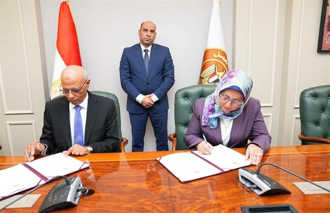 وزير العمل يشهد توقيع بروتوكول تعاون مع "صندوق الخدمات الاجتماعية والصحية والثقافية"