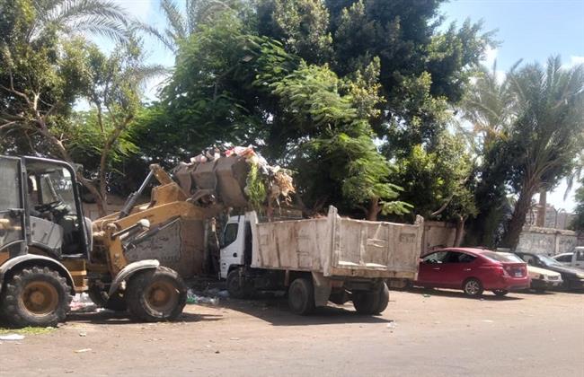 جولة ميدانية مفاجئة لمحافظ الجيزة ببولاق الدكرور لرصد مستوى النظافة والإشغالات وجهود التعامل مع المخالفات