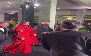 ياسمين عبد العزيز وريهام عبد الغفور وحنان مطاوع.. نجوم الفن على السجادة الحمراء لحفل دير جيست 2026