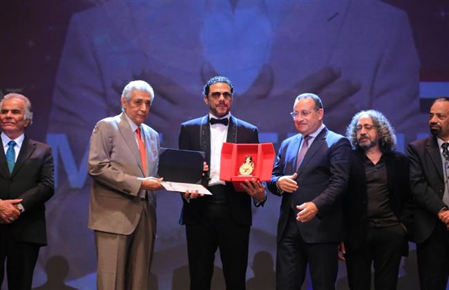 عبد العزيز قنصوة يفتتح الدورة الـ33 من مهرجان القاهرة الدولي للمسرح التجريبي