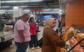 محافظ الإسكندرية يشدد على تكثيف الحملات الرقابية على الأسواق والمنشآت التجارية