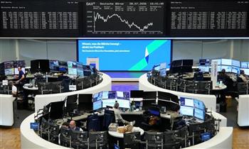 الأسهم الأوروبية تستقر قرب أدنى مستوى في شهر مع ارتفاع عوائد السندات العالمية