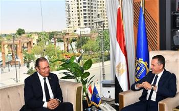 محافظ أسوان يستقبل رئيس هيئة الاعتماد والرقابة الصحية لمتابعة جهود التعاون لإنجاح منظومة التأمين الصحى الشامل 