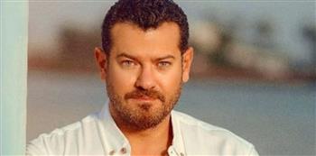عمرو يوسف يشيد بـ«50/50»: لقيت أحلى مسلسل في 2026
