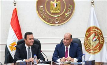 وزير العمل يبحث مع رئيس المركزي للتعبئة والإحصاء سبل تعزيز وتفعيل التعاون المشترك