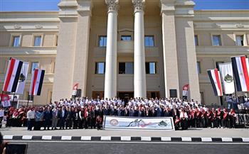 رئيس الجامعة يفتتح العام الجامعي بجامعة القاهرة الأهلية 2027/2026 ويشهد تحية العلم 