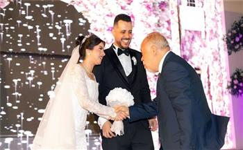 كريم الحسيني يوجه رسالة شكر لأشرف زكي بعد حضوره حفل زفاف شقيقته