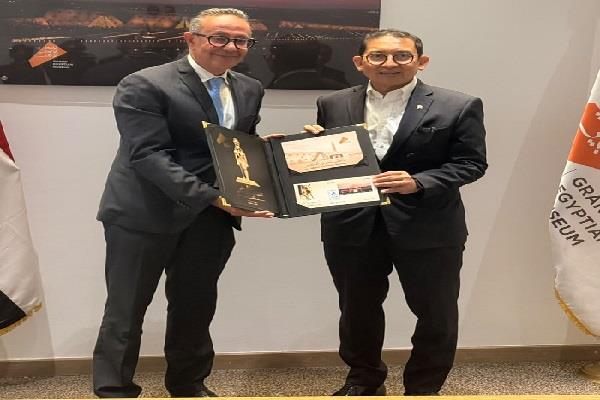 «تبادل الخبرات والتجارب المتحفية».. المتحف المصري الكبير يبحث تعزيز التعاون الثقافي مع إندونيسيا 
