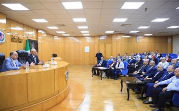 وزير التعليم ومحافظ المنيا يتابعان مع مديري الإدارات التعليمية آليات الارتقاء بجودة العملية التعليمية 