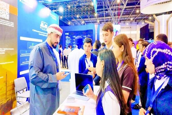 سلطنة عُمان تستعرض تجربتها في الاتصالات وتقنية المعلومات في أوزبكستان
