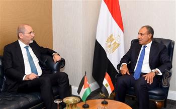 وزير الخارجية يبحث مع نظيره الأردني على هامش اجتماعات الجمعية العامة تعزيز العلاقات الثنائية