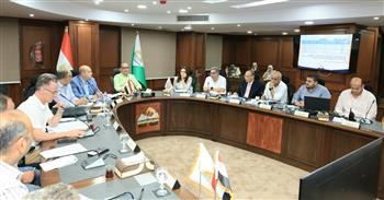 محافظ الجيزة يتابع تنفيذ المشروعات الخدمية ويوجه بتطوير الأنفاق والمحاور ومواقف النقل