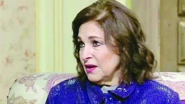 نادية رشاد تعلن اعتزالها الفن: اكتفيت بما قدمت ولا أرحب بمكالمة من أي زميل  