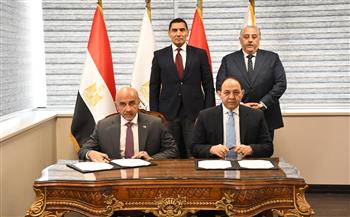 وزير الشباب يوقيع بروتوكول تعاون بين الوزارة وروابط الرياضية لدعم الأبطال