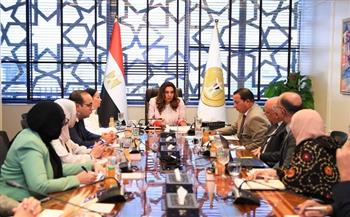 وزيرة التنمية المحلية والبيئة تتابع آخر مستجدات مشروع توظيف الكائنات الحية الدقيقة النافعة "EM" 