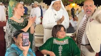 نجوم مهرجان ظفار الدولي للمسرح يحتفلون بعيد ميلاد سهير المرشدي