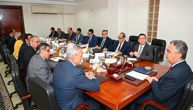 التموين تتابع طرح السلع المخفضة بفروع «كاري أون» وتوجه بسرعة إعادة ضخ الأصناف الأكثر طلبًا   