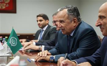 نبيل فهمي يؤكد أهمية تكاتف جهود المجتمع الدولي للتوصل إلى تسويات سياسية لأزمات المنطقة