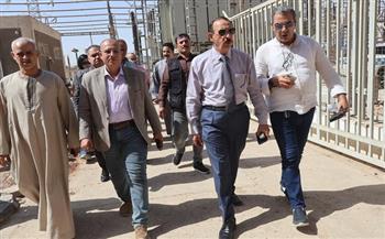 بعد حريق محطة «بيت داوود».. محافظ سوهاج يعلن عودة الكهرباء بالكامل للمستشفيات والمرافق الحيوية في 4 مراكز