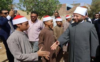 وزير الأوقاف يؤكد أهمية العناية بالمساجد وخدمة روادها وحسن استقبالهم