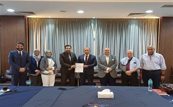 طب قصر العيني تجدد شهادتي الأيزو لنظام إدارة الجودة وإدارة المؤسسات التعليمية