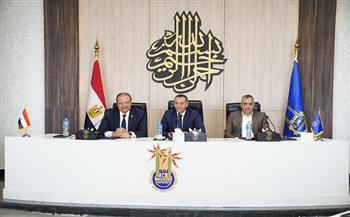 رئيس هيئة الاعتماد ومحافظ أسوان يبحثان ما تحقق على أرض الواقع وتحديات تطبيق المنظومة 