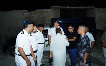 نائب محافظ مطروح يقود حملة ليلية مفاجئة لمتابعة إخلاء «زرائب الخردة» بالشارع الجديد  