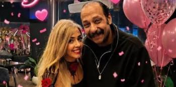محمد ثروت يحتفل بعيد ميلاد زوجته