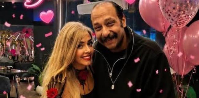 محمد ثروت يحتفل بعيد ميلاد زوجته
