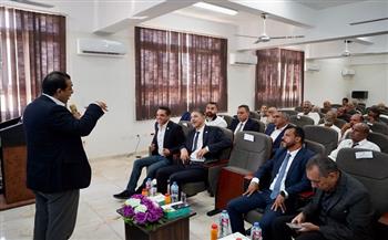 محافظة قنا تبحث مع هيئة موانئ أبوظبي سبل دعم حركة التجارة والصادرات وخدمة المستثمرين 