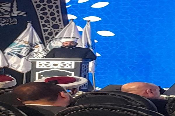مفتي الأردن: الأسرة تواجه عاصفة رقمية تهدد الهوية.. والحفاظ عليها «جهاد تربوي» في زمن التحولات 