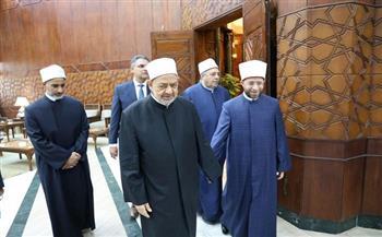 وزير الأوقاف يصطحب الوفد الفلبيني للقاء شيخ الأزهر الشريف.. والإمام الأكبر يستعرض أسس السلام في الإسلام