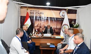 وزير الإنتاج الحربي يبحث تعزيز الشراكات الصناعية مع شركات دولية بمعرض الدفاع في البوسنة