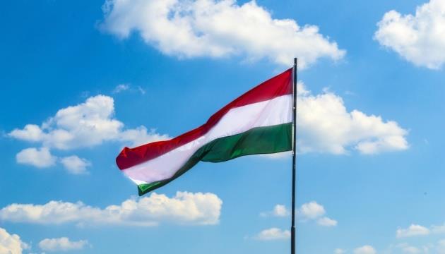 رئيس وزراء المجر يؤكد استمرار حماية الرجال الأوكرانيين في سن التجنيد