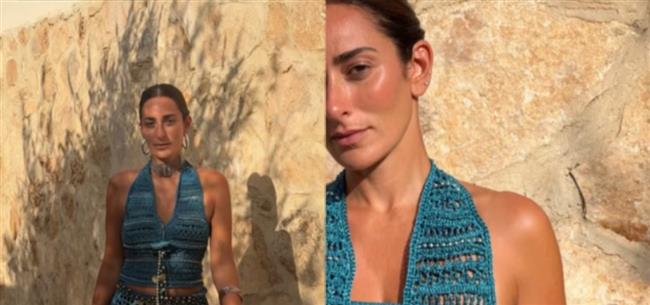 أمينة خليل تخطف الأنظار بإطلالة صيفية على الرمال