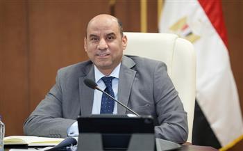 وزير العمل يعتمد معايير منح ترخيص مراكز التدريب المهني الخاصة لتدريب "مساعدي الخدمات الصحية"