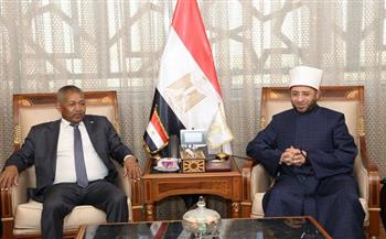 وزير الأوقاف يستقبل سفير السودان بالقاهرة لبحث تعزيز التعاون المشترك