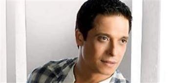 رحلة عامر منيب.. من حضن جدته ماري منيب  إلى عرش الغناء