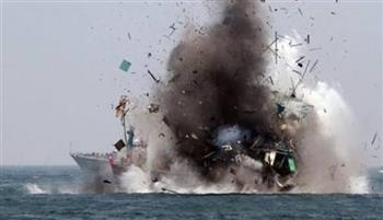 البحرية اليمنية تدمر زورقين حوثيين حاولا استهداف الفجرة وميناء المخا