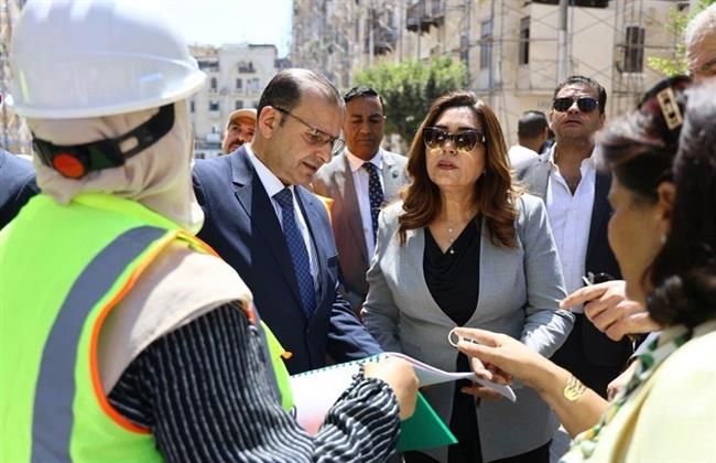 منال عوض تتفقد الموقف التنفيذي لأعمال تطوير شارع إبراهيم باشا بمنطقة الكوربة بمصر الجديدة