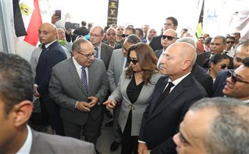 بمشاركة أكثر من 100 عارض.. منال عوض ومحافظ القاهرة يتفقدان «بازار القاهرة»   