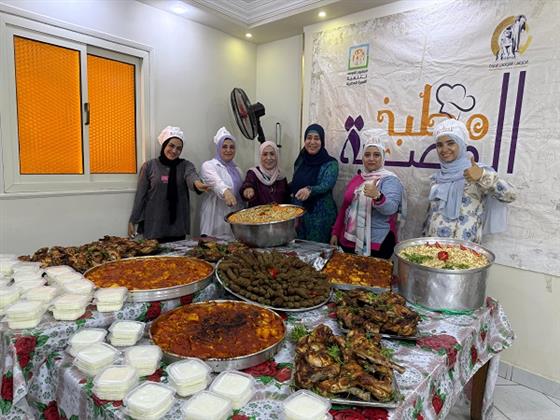 ضمن مبادرة «مطبخ المصرية».. فرع القاهرة للقومي للمرأة يجهز وجبات تزامنا مع الاحتفال بالمواد النبوي