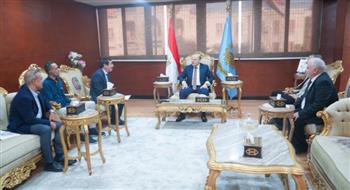محافظ الغربية يبحث تعزيز التعاون المشترك مع نقابة الأطباء للارتقاء بمستوى الخدمات الصحية المقدمة للمواطنين