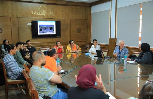 مهرجان القاهرة للمسرح التجريبي 33| ورشة «فهم المسرح المعاصر» سافاس باتساليديس يطرح أسئلة حول السياسات والجسد